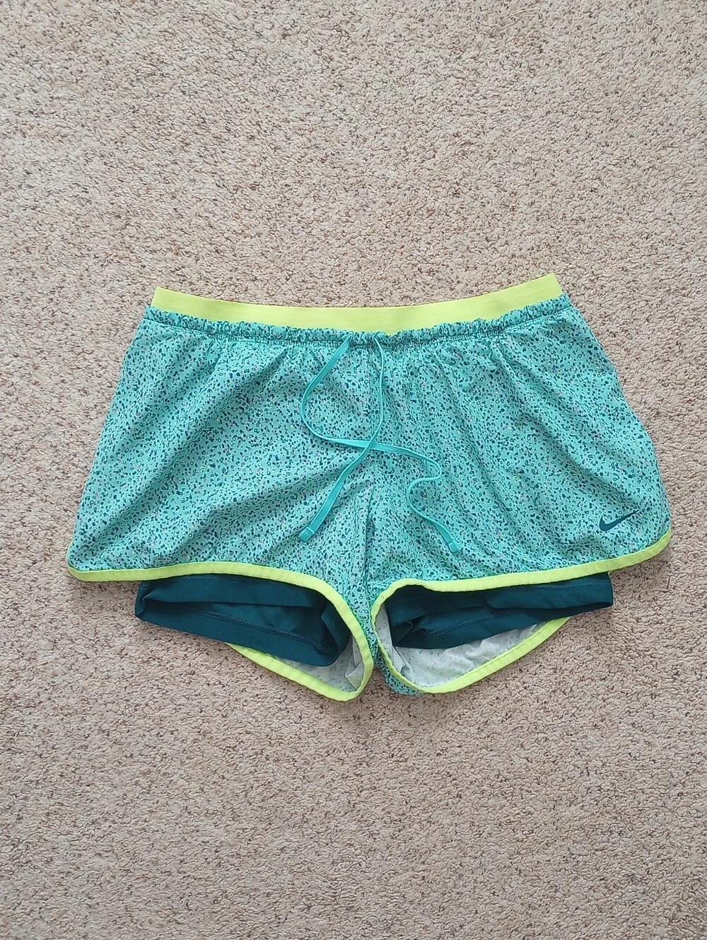 Nike Dri-Fit Athletic Shorts Medium Gym Workout Running Sporty Activewear Hiking